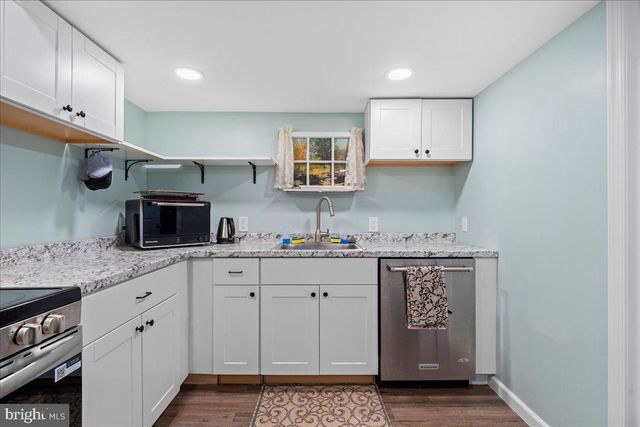 2237 MOUNTAIN VIEW RD, Stafford, VA 22556