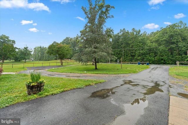 2237 MOUNTAIN VIEW RD, Stafford, VA 22556