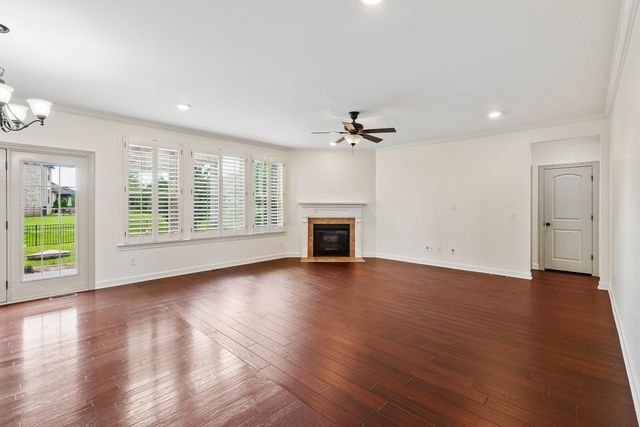 103 Houghland St, Gallatin, TN 37066