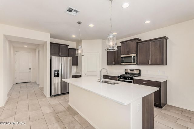 6390 E Via Valdivia, Tucson, AZ 85756