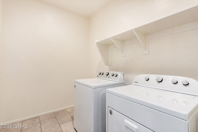 6390 E Via Valdivia, Tucson, AZ 85756