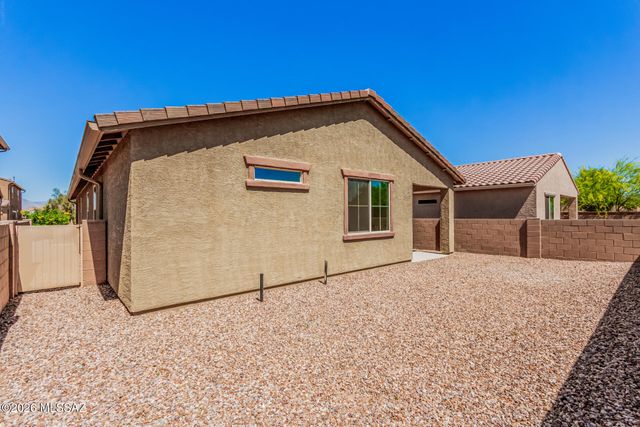 6390 E Via Valdivia, Tucson, AZ 85756