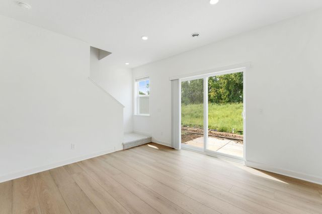 11124 203rd Street W, Lakeville, MN 55044