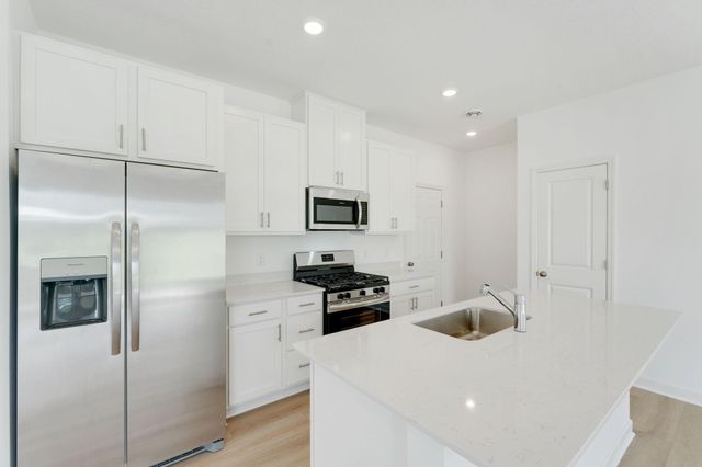 11124 203rd Street W, Lakeville, MN 55044