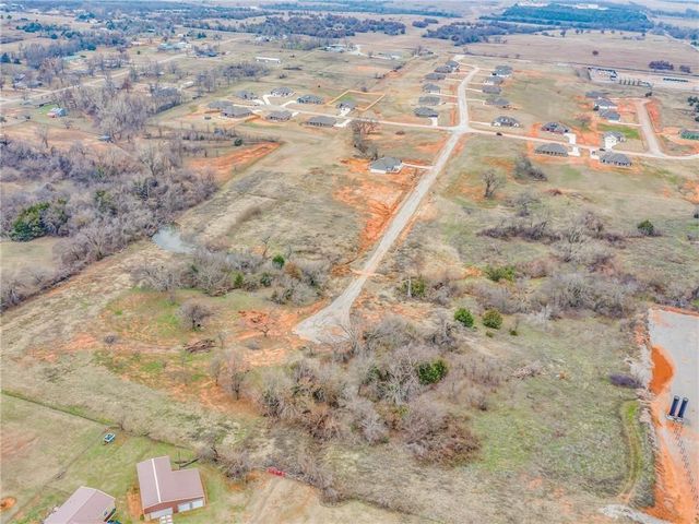 2332 Dixie Drive, Blanchard, OK 73010
