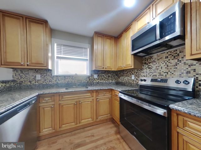 2000 GAITHER ST, Temple Hills, MD 20748