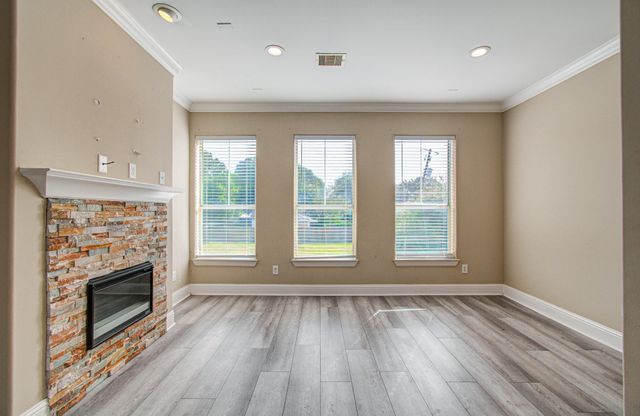 408 Eichwurzel Lane A, Houston, TX 77009