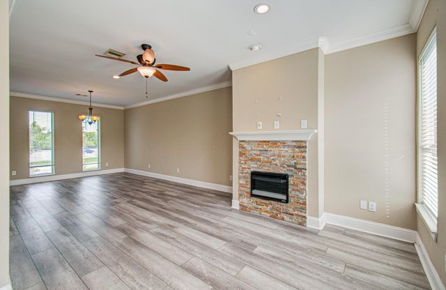 408 Eichwurzel Lane A, Houston, TX 77009