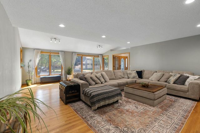 4517 Orchard Avenue N, Robbinsdale, MN 55422