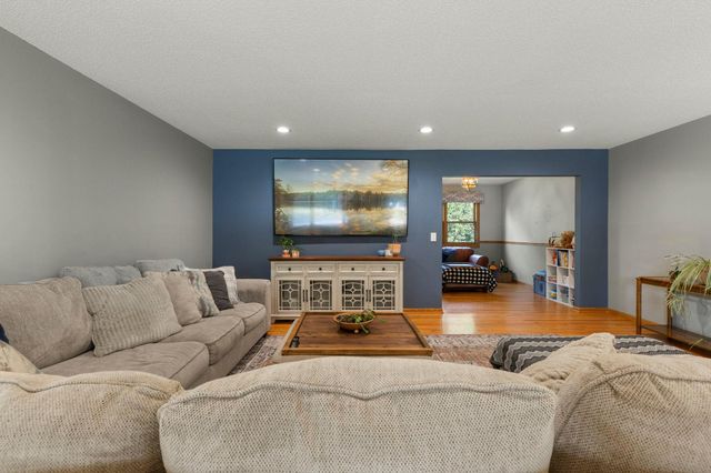 4517 Orchard Avenue N, Robbinsdale, MN 55422