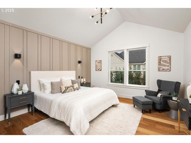 8937 Nw LOVEJOY St, Portland, OR 97229