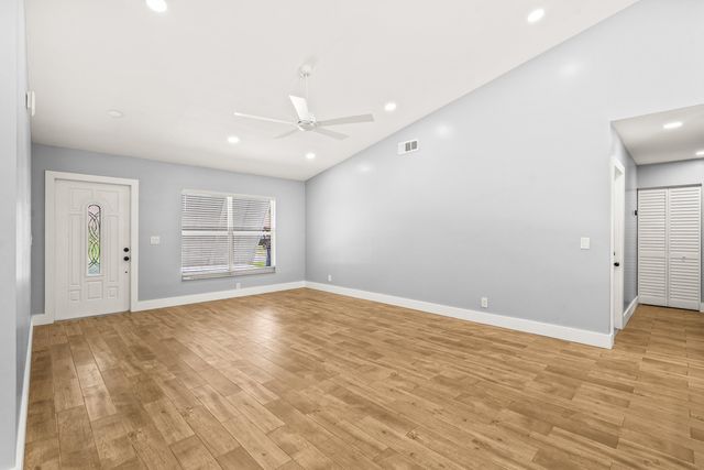 1146 NW 10th Street, Boynton Beach, FL 33426