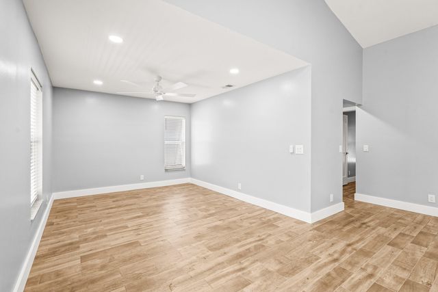 1146 NW 10th Street, Boynton Beach, FL 33426