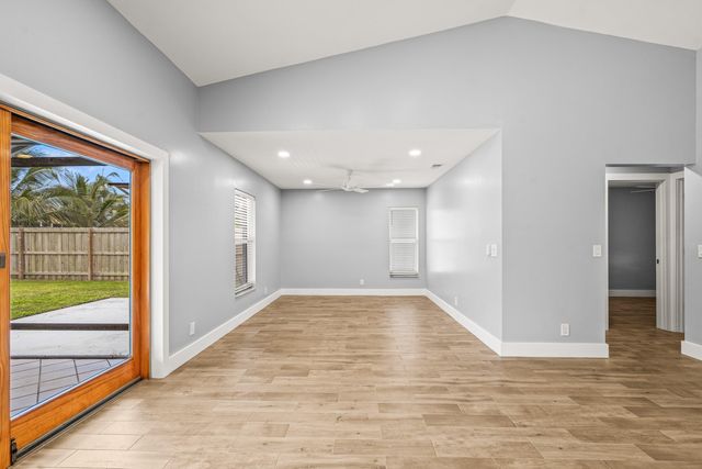 1146 NW 10th Street, Boynton Beach, FL 33426