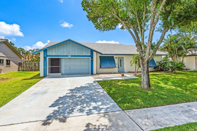 1146 NW 10th Street, Boynton Beach, FL 33426