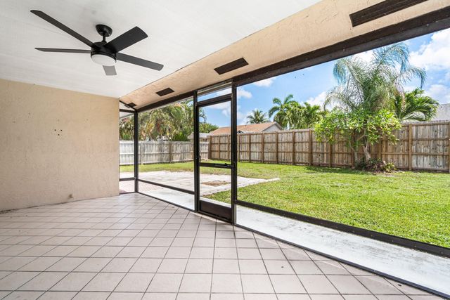 1146 NW 10th Street, Boynton Beach, FL 33426