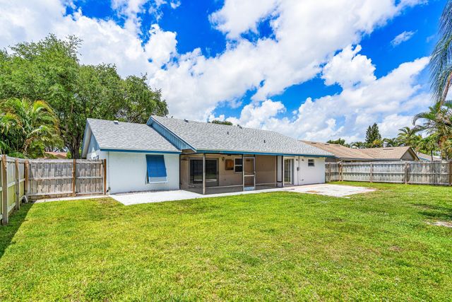 1146 NW 10th Street, Boynton Beach, FL 33426