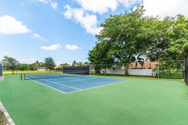 1146 NW 10th Street, Boynton Beach, FL 33426