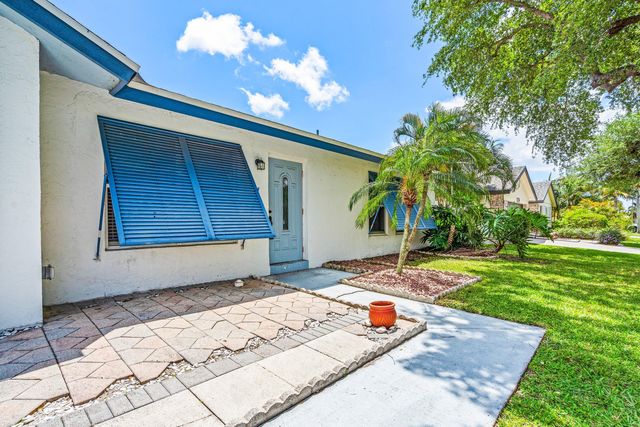 1146 NW 10th Street, Boynton Beach, FL 33426