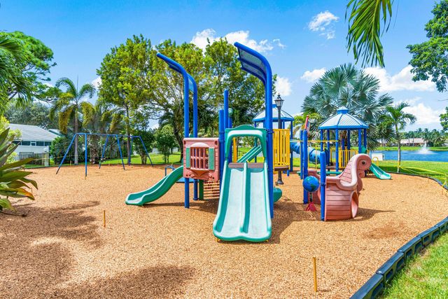 1146 NW 10th Street, Boynton Beach, FL 33426