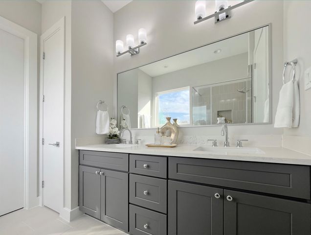 8318 Curry Road, Houston, TX 77093