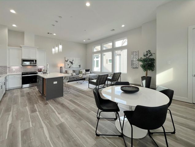 8318 Curry Road, Houston, TX 77093