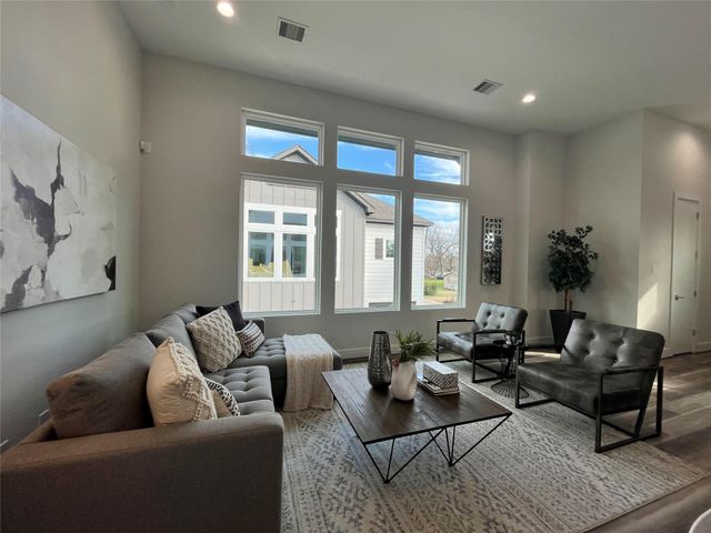 8318 Curry Road, Houston, TX 77093