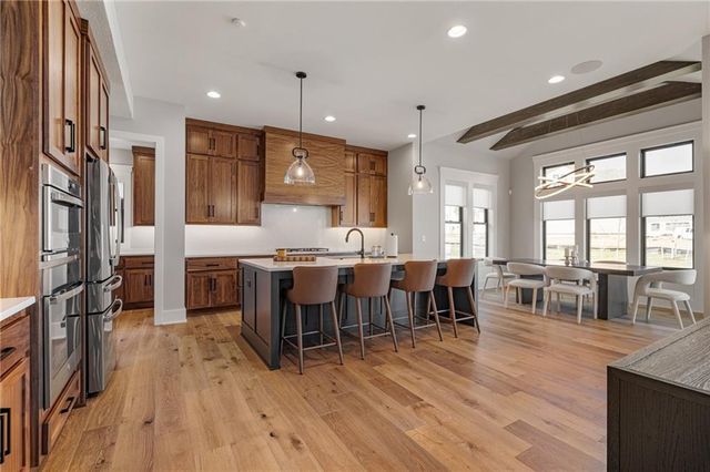 12402 W 170th Terrace, Overland Park, KS 66221