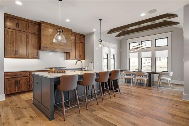 12402 W 170th Terrace, Overland Park, KS 66221