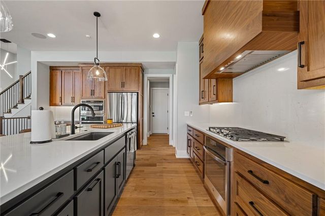 12402 W 170th Terrace, Overland Park, KS 66221