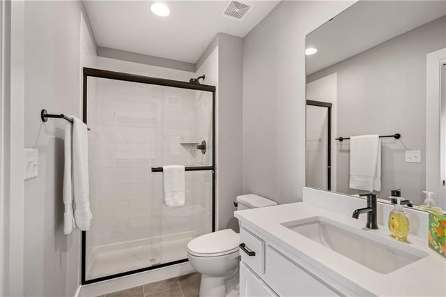 12402 W 170th Terrace, Overland Park, KS 66221