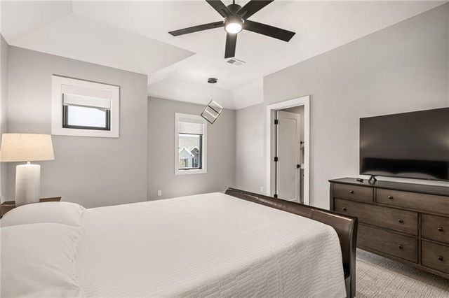 12402 W 170th Terrace, Overland Park, KS 66221