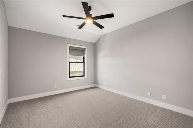 12402 W 170th Terrace, Overland Park, KS 66221