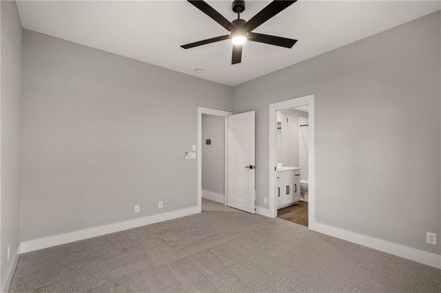 12402 W 170th Terrace, Overland Park, KS 66221