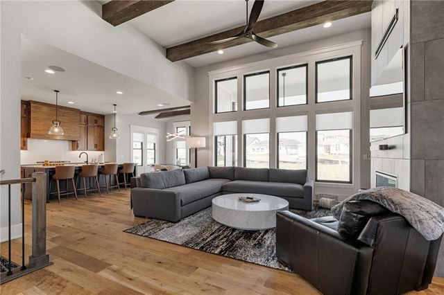 12402 W 170th Terrace, Overland Park, KS 66221