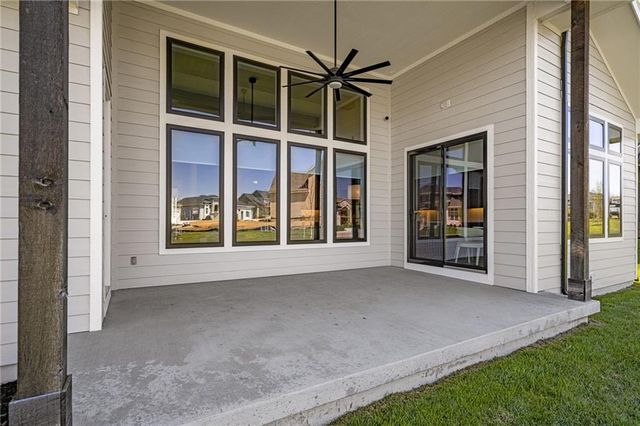 12402 W 170th Terrace, Overland Park, KS 66221