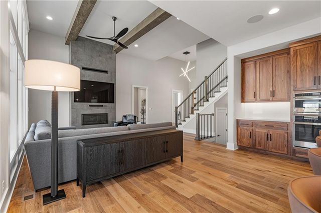 12402 W 170th Terrace, Overland Park, KS 66221