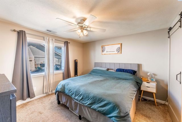 428 Fortaleza Ln, Pasco, WA 99301