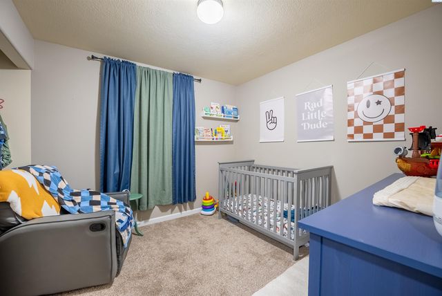 428 Fortaleza Ln, Pasco, WA 99301