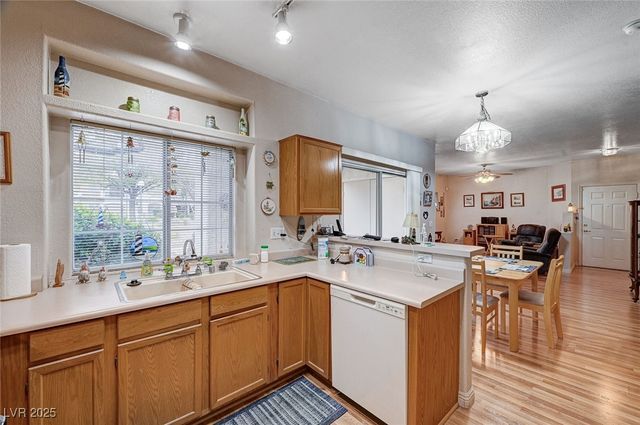 6705 Squaw Mountain Drive 102, Las Vegas, NV 89130