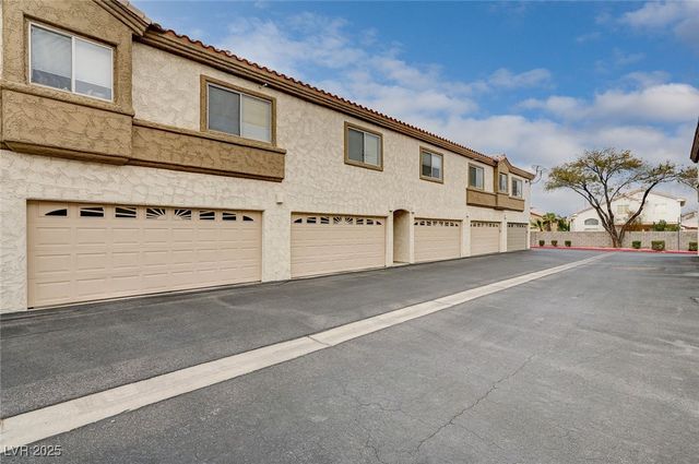 6705 Squaw Mountain Drive 102, Las Vegas, NV 89130