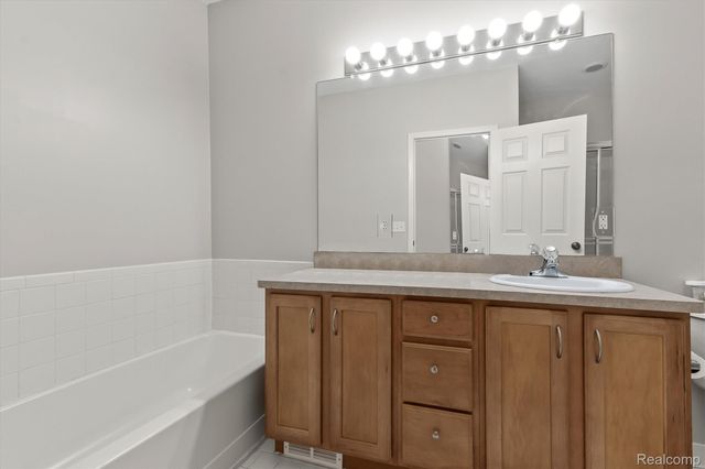 1417 Raliegh Place, Troy, MI 48084