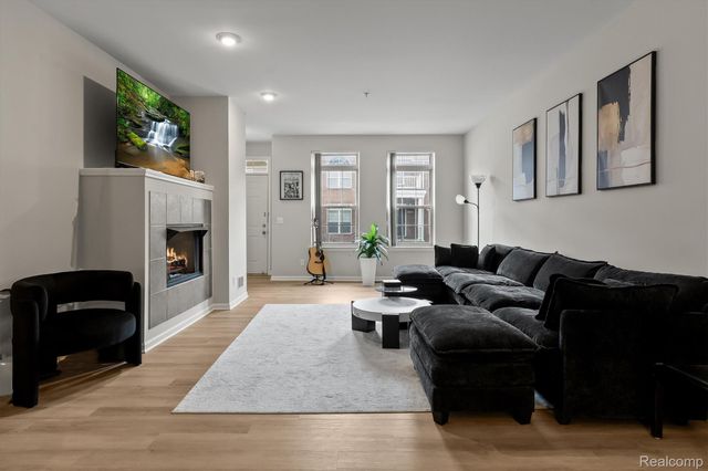 1417 Raliegh Place, Troy, MI 48084