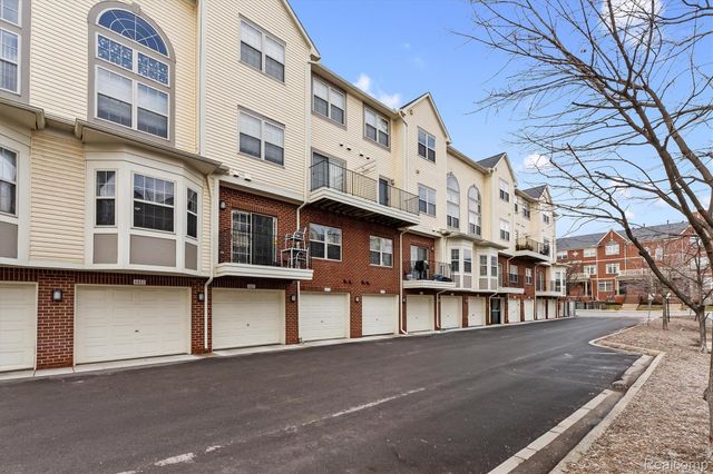 1417 Raliegh Place, Troy, MI 48084