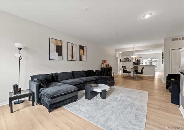 1417 Raliegh Place, Troy, MI 48084