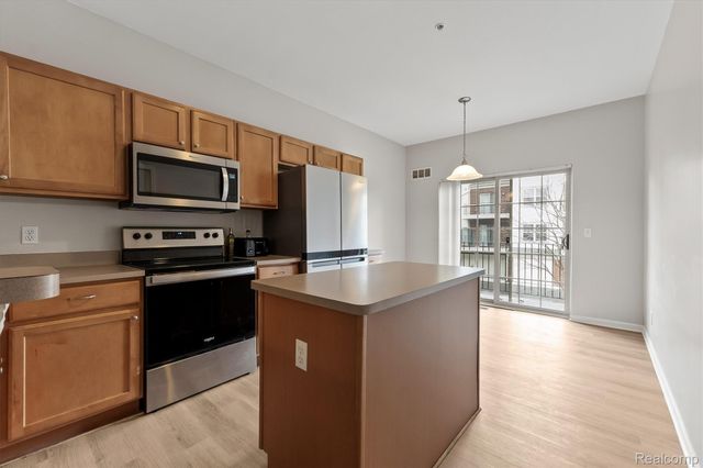 1417 Raliegh Place, Troy, MI 48084