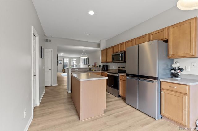 1417 Raliegh Place, Troy, MI 48084