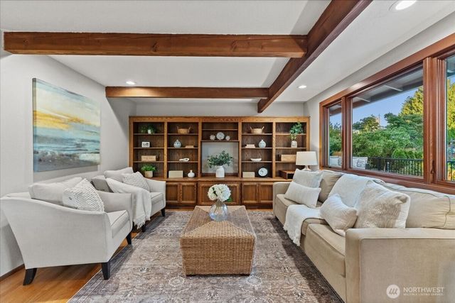807 7th Avenue N, Edmonds, WA 98020