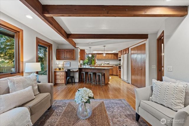 807 7th Avenue N, Edmonds, WA 98020