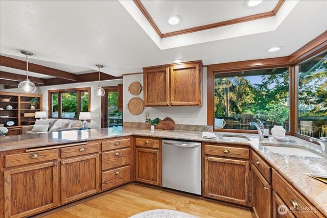 807 7th Avenue N, Edmonds, WA 98020